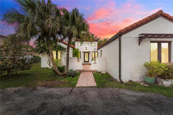 231 SW 136th Ave, Unincorporated Dade County, Florida 33184, image 1