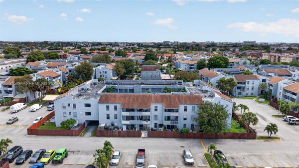 Los Suenos, 1755 W 60th St #D-301, Hialeah, Florida 33012, image 1