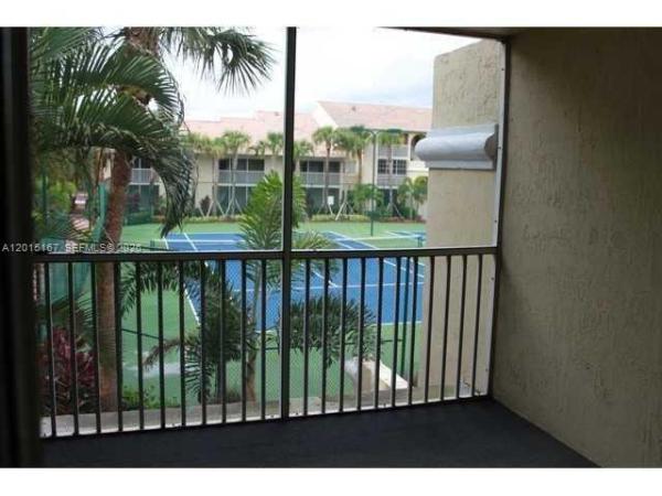 The Sterling Villages Of Palm Beach Lakes, 16203 Glenmoor Dr, West Palm Beach, Florida 33409, image 3