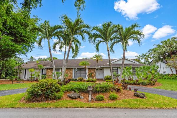 10044 SW 131st Ter, Unincorporated Dade County, Florida 33176, image 1