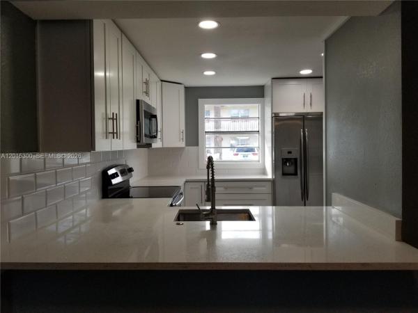 Gateland Village, 3777 NW 78th Ave #14A, Davie, Florida 33024, image 3