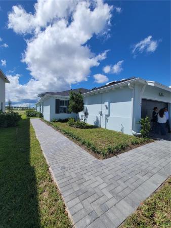 1689 Whistlegrass Ln, Loxahatchee, Florida 33470, image 1