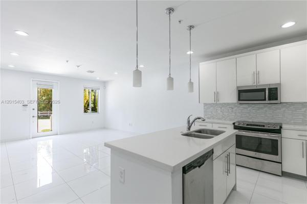 2610 NE 213th St #103, Unincorporated Dade County, Florida 33180, image 1