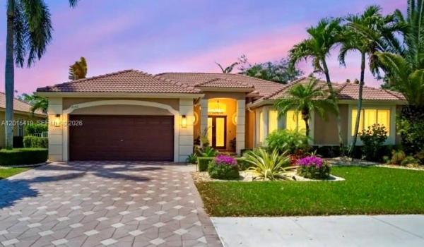 Rolling Hills Golf And Tennis Club, 8146 N Savannah Cir, Davie, Florida 33328, image 1