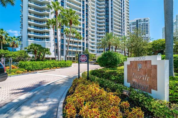 North Tower At The Point, 21205 NE 37th Ave #3107, Aventura, Florida 33180, image 2