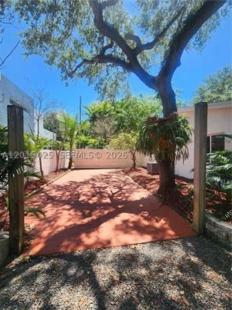 Roberts, 16575 Old Cutler Rd, Palmetto Bay, Florida 33157, image 3