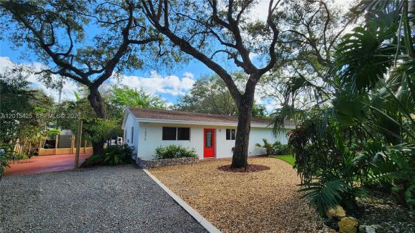 Roberts, 16575 Old Cutler Rd, Palmetto Bay, Florida 33157, image 1