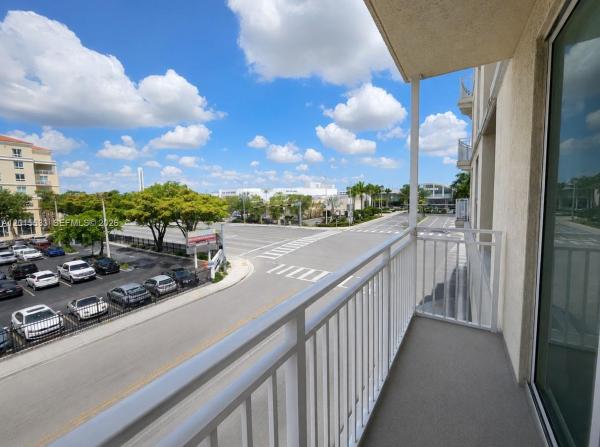 7270 N Kendall Dr #B202, Unincorporated Dade County, Florida 33156, image 1