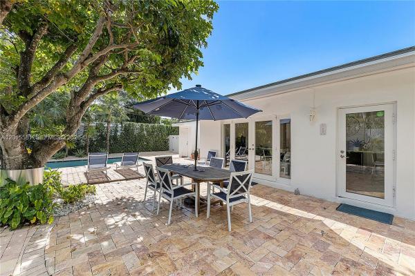 Tropical Isle Homes, 301 Hampton Ln, Key Biscayne, Florida 33149, image 3