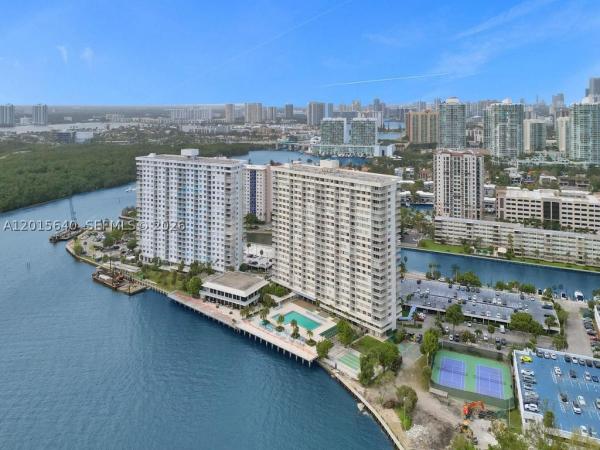 Arlen House Central, 300 Bayview Dr #906, Sunny Isles Beach, Florida 33160, image 3