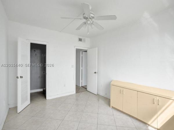 Arlen House Central, 300 Bayview Dr #906, Sunny Isles Beach, Florida 33160, image 1