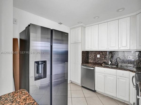Arlen House Central, 300 Bayview Dr #906, Sunny Isles Beach, Florida 33160, image 3