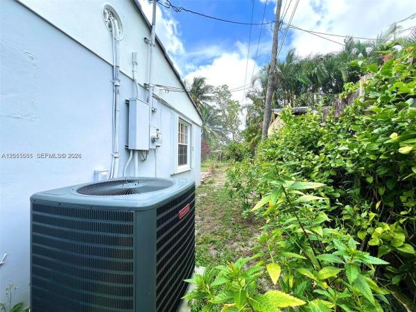Chula Vista, 1465 SW 28th Way, Fort Lauderdale, Florida 33312, image 1