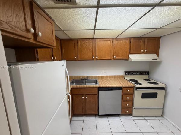 International Village At Inverrary, 3720 Inverrary Dr #2K, Lauderhill, Florida 33319, image 1