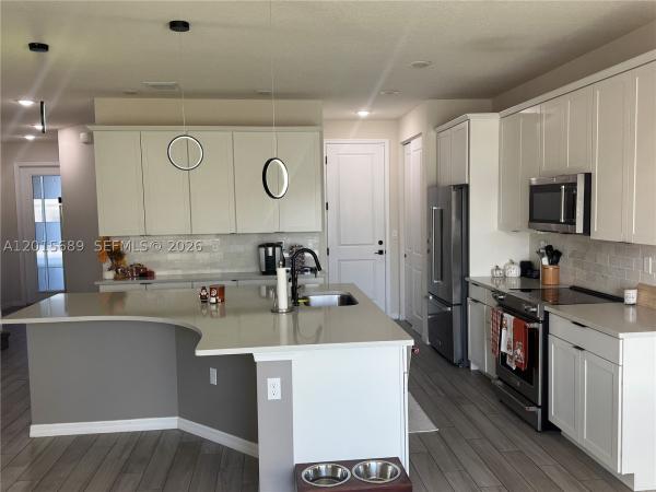Oak Tree, 2162 Appleton Cir N, Oakland Park, Florida 33309, image 2