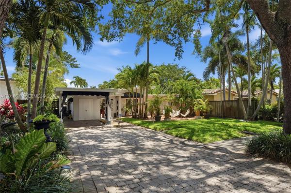 Seven Corners Townhomes, 636 NE 17th Ter, Fort Lauderdale, Florida 33304, image 2