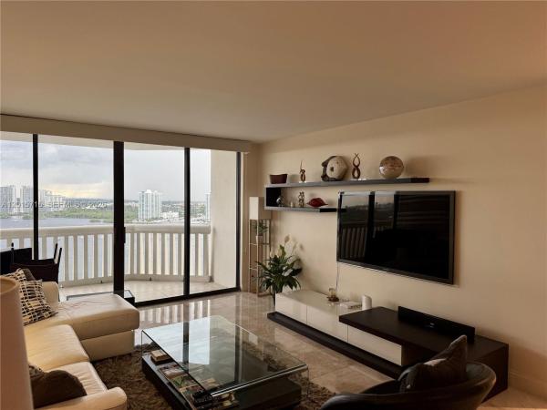 1000 Island Boulevard, 1000 W Island Blvd #2512, Aventura, Florida 33160, image 2