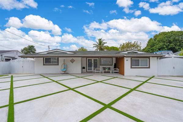 46 NE 164th St, Unincorporated Dade County, Florida 33162, image 1