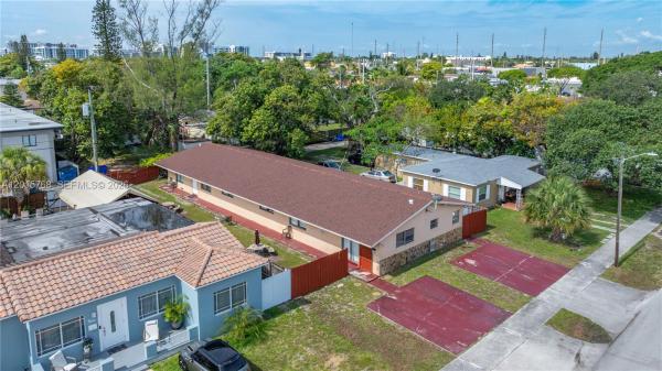 Royal Poinciana, 1916 Grant St #1-2, Hollywood, Florida 33020, image 1