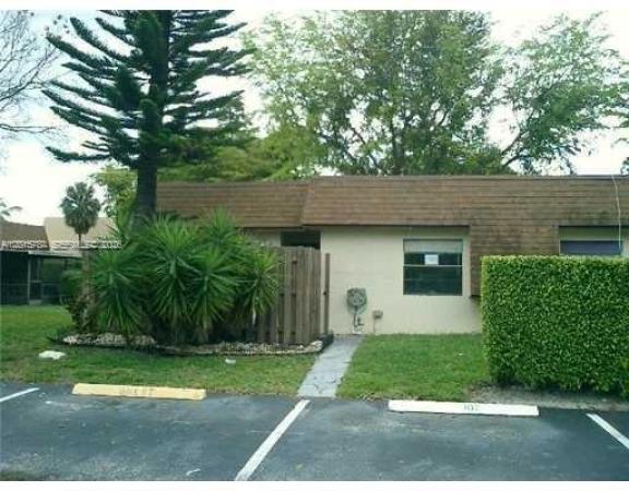 Villas At Woodland Greens, 5702 Swordfish Cir #A, Tamarac, Florida 33319, image 1