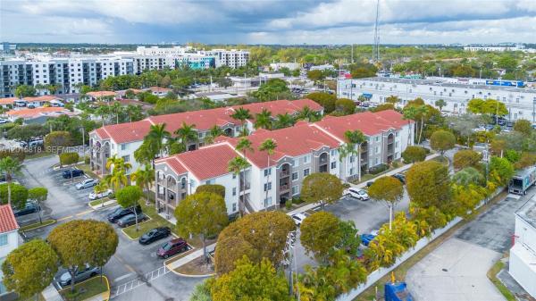 6861 SW 44th St #109, Unincorporated Dade County, Florida 33155, image 2