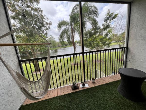 Water Chase At Cypress Bend, 2236 N Cypress Bend Dr #207, Pompano Beach, Florida 33069, image 1