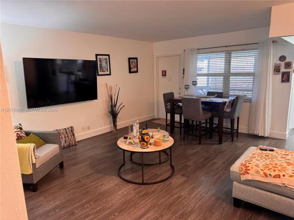 Beverly Hills, 5300 Washington St #214J, Hollywood, Florida 33021, image 1