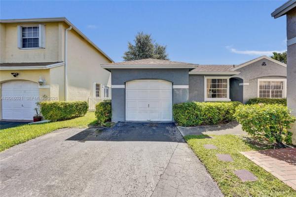 The Provinces Of Pierpointe At Pembroke Lakes, 11730 NW 12th St, Pembroke Pines, Florida 33026, image 1