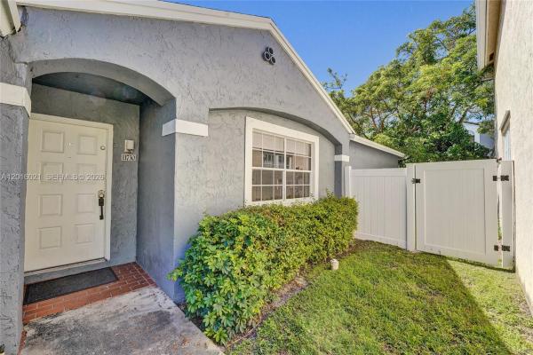 The Provinces Of Pierpointe At Pembroke Lakes, 11730 NW 12th St, Pembroke Pines, Florida 33026, image 3