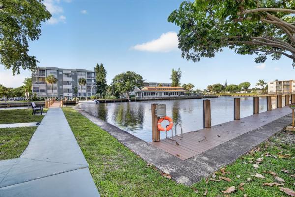Watergate, 2761 Taft St #212, Hollywood, Florida 33020, image 2