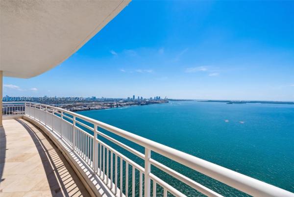 Two Tequesta Point, 808 Brickell Key Dr #3304, Miami, Florida 33131, image 2