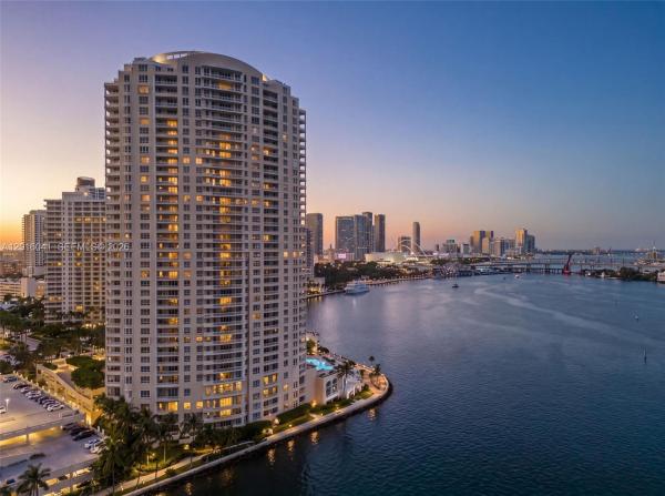 Two Tequesta Point, 808 Brickell Key Dr #3304, Miami, Florida 33131, image 1