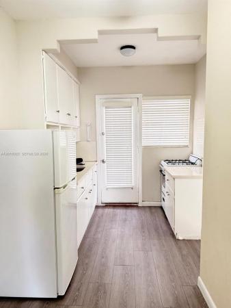 1005 Meridian, 1007 Meridian Ave #9, Miami Beach, Florida 33139, image 2