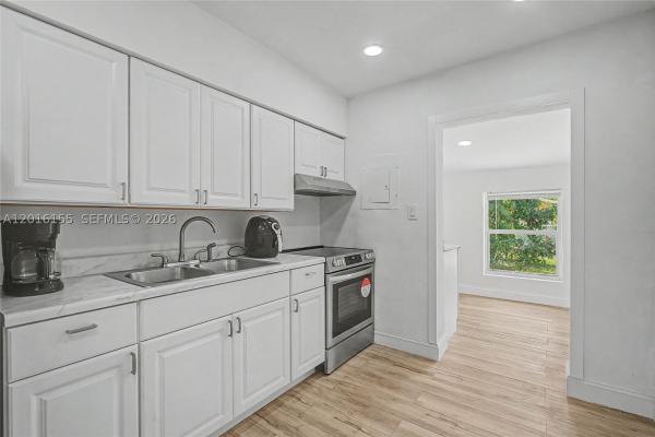 Breezyway Manor, 3416 SW 12th Ct, Fort Lauderdale, Florida 33312, image 3