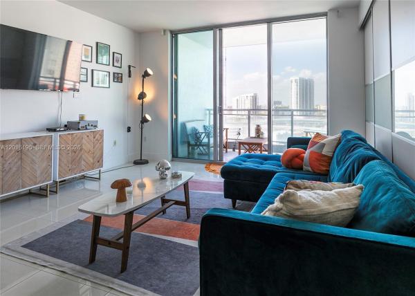 The Ivy At Riverfront, 90 SW 3rd St #1611, Miami, Florida 33130, image 1