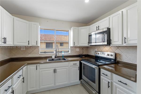 Residencial El Prado, 2735 W 60th Pl #204, Hialeah, Florida 33016, image 2