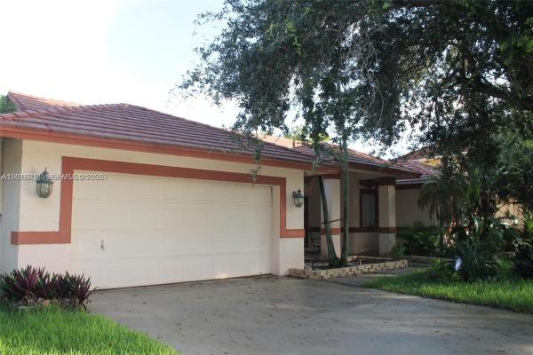 Emerald Lake Estates At The Landings, 10340 SW 15th St, Pembroke Pines, Florida 33025, image 2