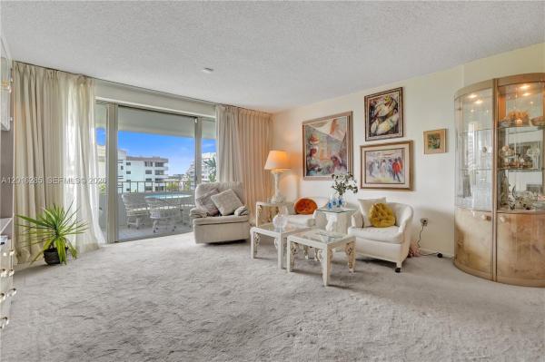 Commodore Club West, 155 Ocean Lane Dr #707, Key Biscayne, Florida 33149, image 1
