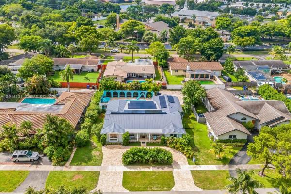 Hollywood Hills, 633 N Crescent Dr, Hollywood, Florida 33021, image 1