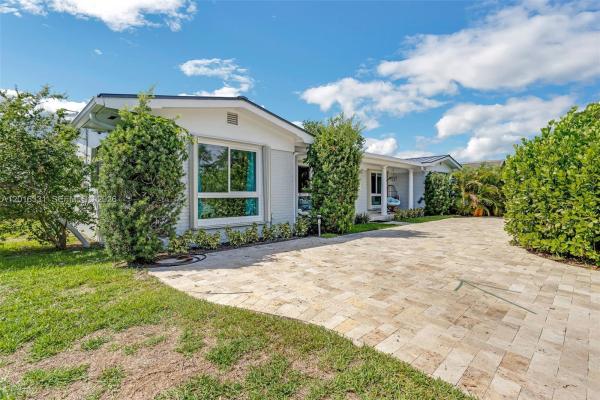 Hollywood Hills, 633 N Crescent Dr, Hollywood, Florida 33021, image 2