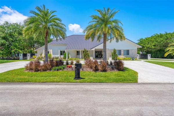 9201 SW 102nd St, Unincorporated Dade County, Florida 33176, image 3