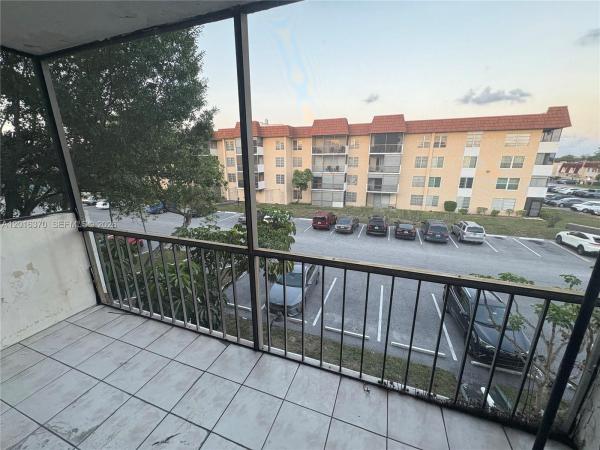 The Manors Of Inverrary, 4152 Inverrary Dr #303, Lauderhill, Florida 33319, image 2