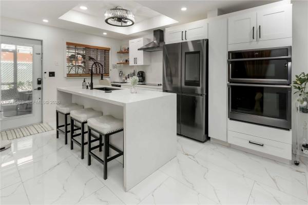 Palm Townhouse, 2200 Monroe St #12, Hollywood, Florida 33020, image 2