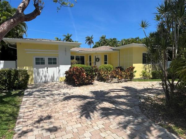 North Bay Island, 7511 Miami View Dr, North Bay Village, Florida 33141, image 1
