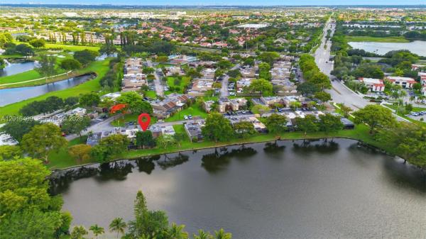 Villas West, 10941 N Lakeview Dr, Pembroke Pines, Florida 33026, image 1