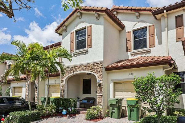 Chateau At The Vineyards, 284 SE 37th Ter, Homestead, Florida 33033, image 2