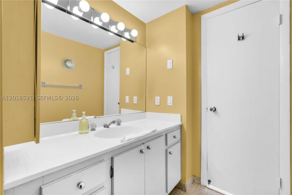 Hillcrest, 4001 Hillcrest Dr #812, Hollywood, Florida 33021, image 3