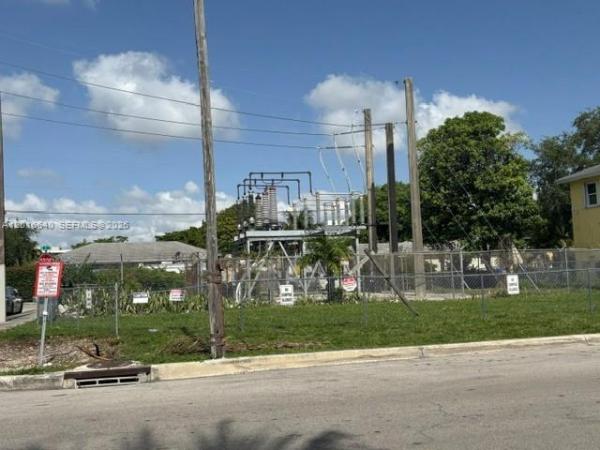 Waddells, 193 NW 16th St, Miami, Florida 33136, image 1