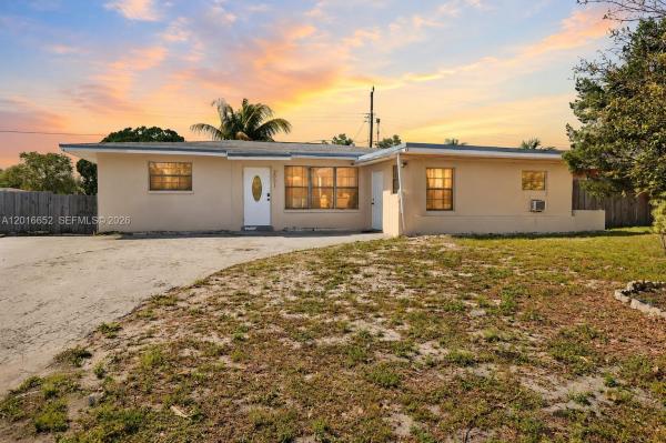 Kendall Green, 2001 NE 1st Ave #1, Pompano Beach, Florida 33060, image 1