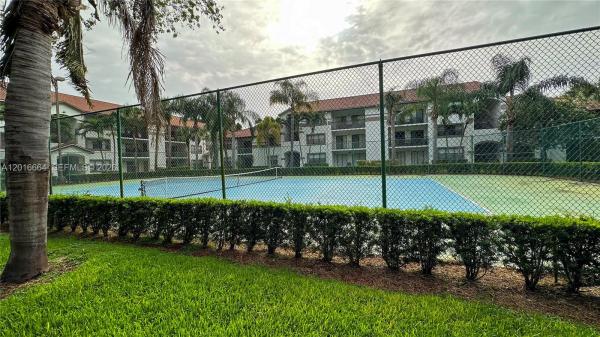 Hollywood Parc, 530 S Park Rd #12-11, Hollywood, Florida 33021, image 1